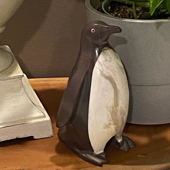 Marble decorative penguin decor paperweight holiday festive seasonal - Picture 4 of 8